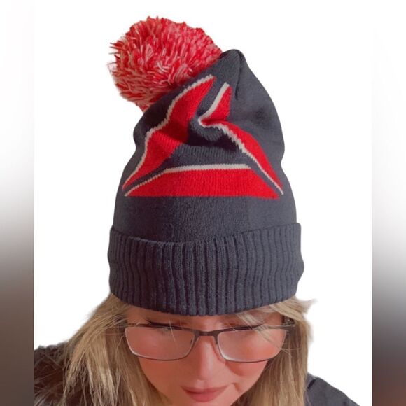 Reebok Unisex Pom Pom Beanie Hat Size One Size - Picture 4 of 6